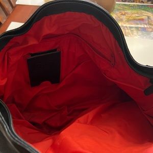 Women black and red leather tote